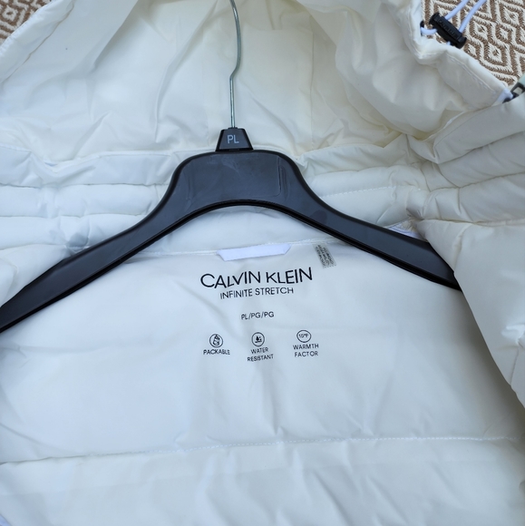 Calvin klien coat "Brand New" - Picture 9 of 12